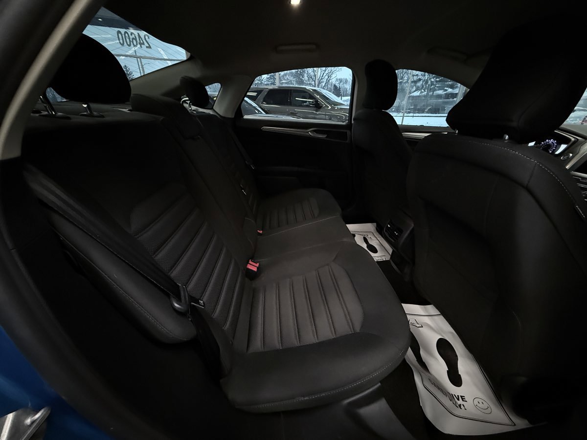 Used 2019 Ford Fusion SE image 21