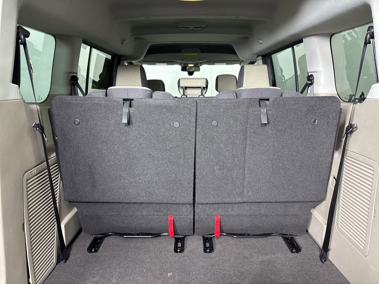 Used 2015 Ford Transit Connect XLT image 20