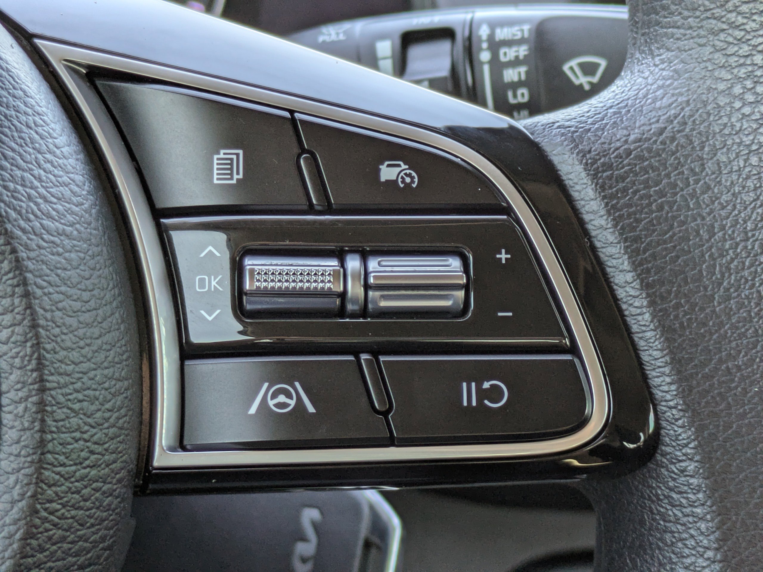 Certified 2023 Kia Forte LXS w/ LXS Technology Package image 30