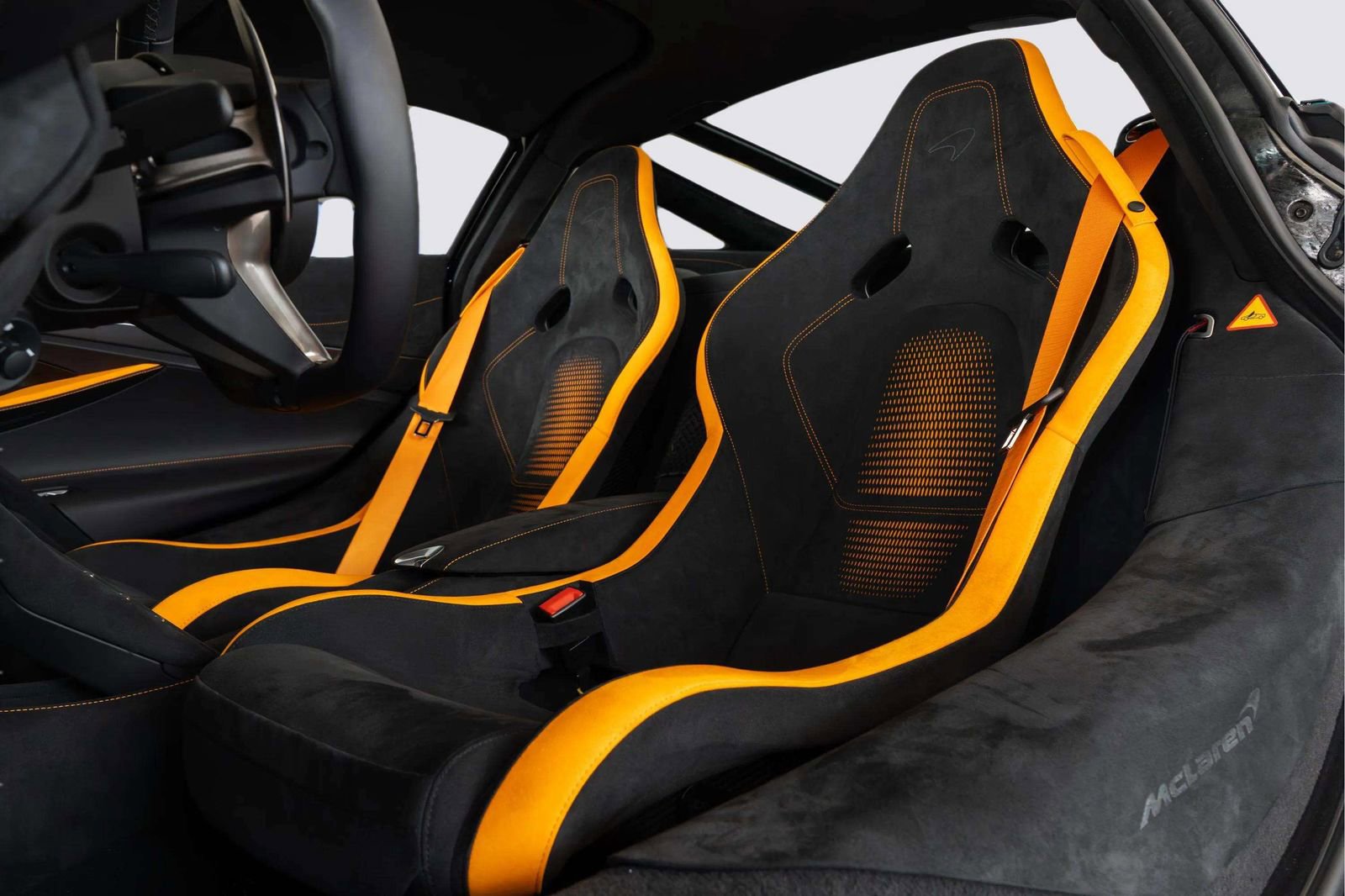 Used 2024 McLaren 750S RWD image 21