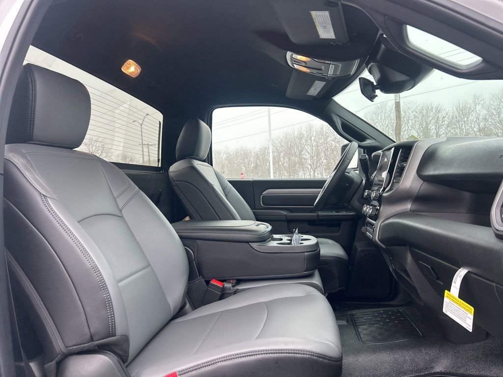 New 2026 RAM 5500 Tradesman w/ Chrome Appearance Group AWD/4WD image 9