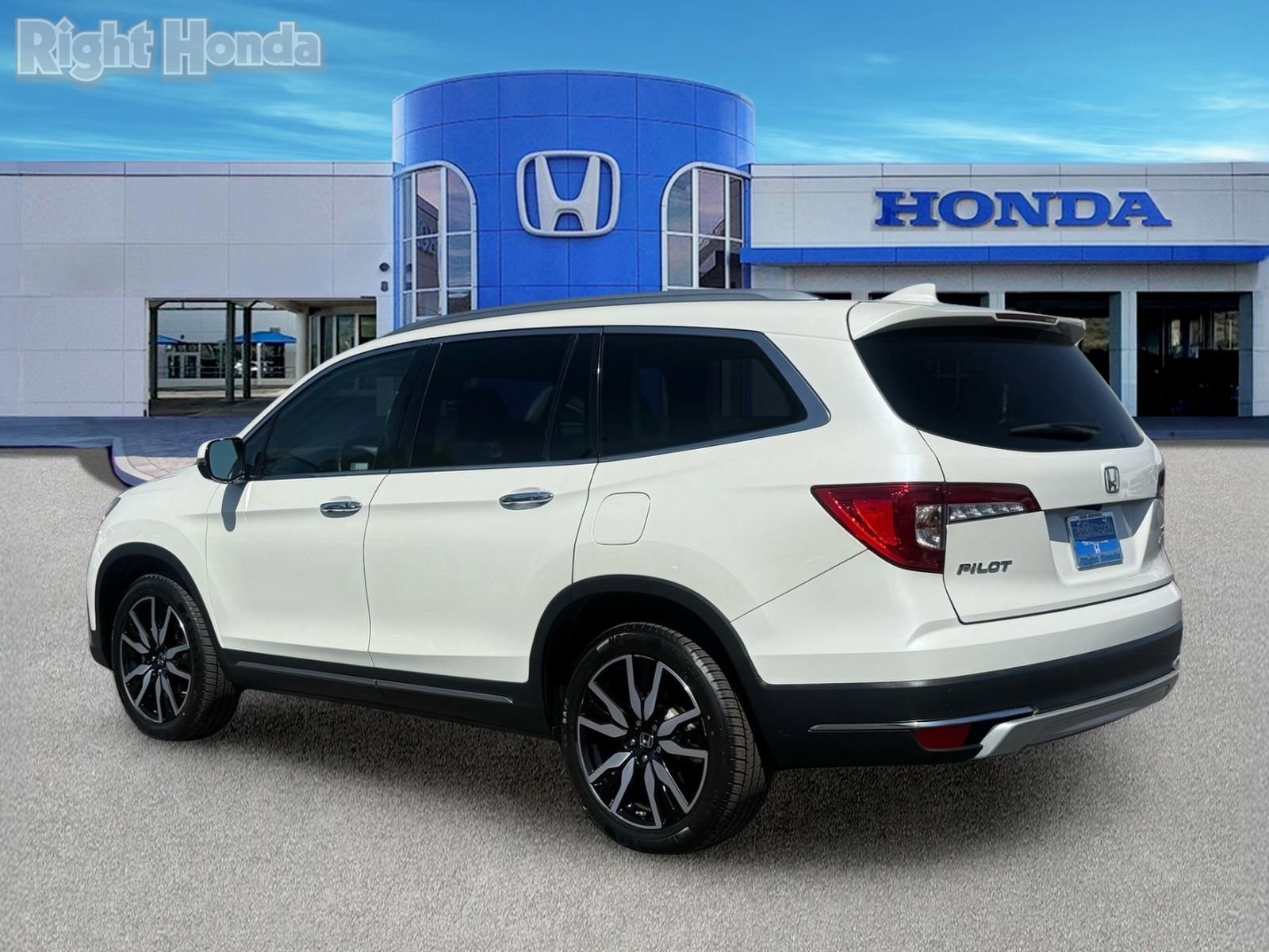 Used 2019 Honda Pilot Touring image 4