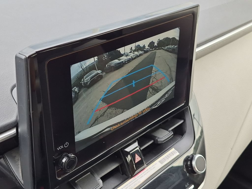 Used 2023 Toyota Corolla LE FWD image 5