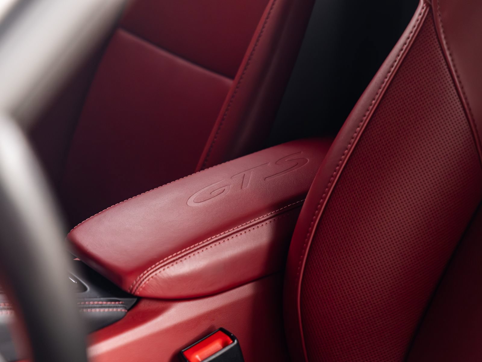Certified 2018 Porsche 718 Cayman GTS RWD image 28