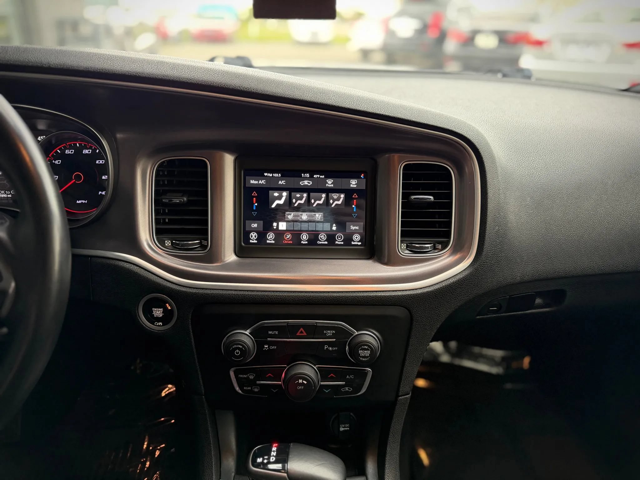 Used 2019 Dodge Charger SXT w/ Leather Interior Group RWD image 13