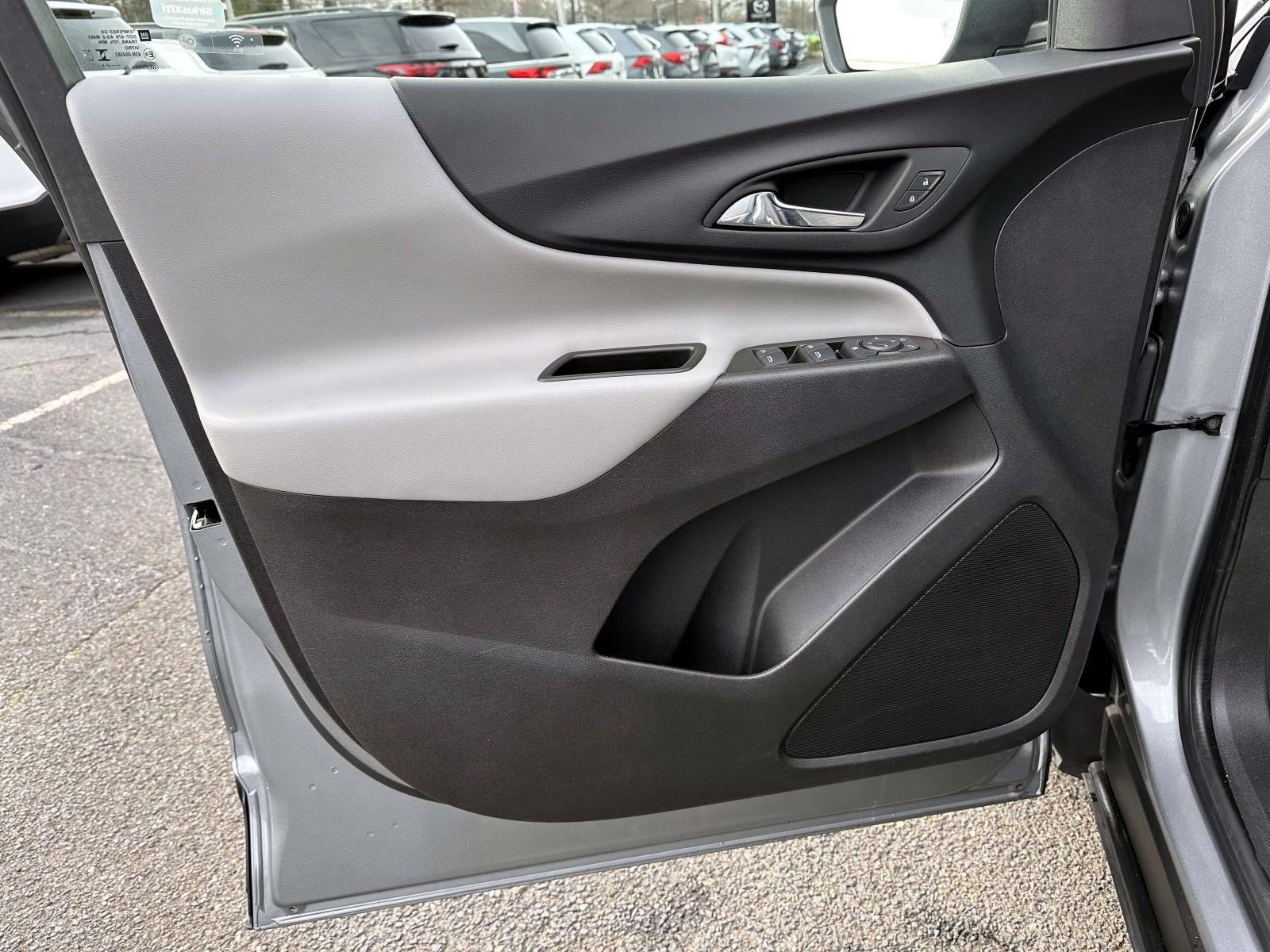 Used 2024 Chevrolet Equinox LS w/ LS Convenience Package AWD/4WD image 8