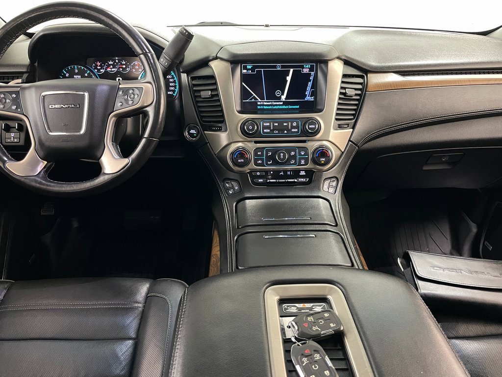 Used 2018 GMC Yukon Denali image 2
