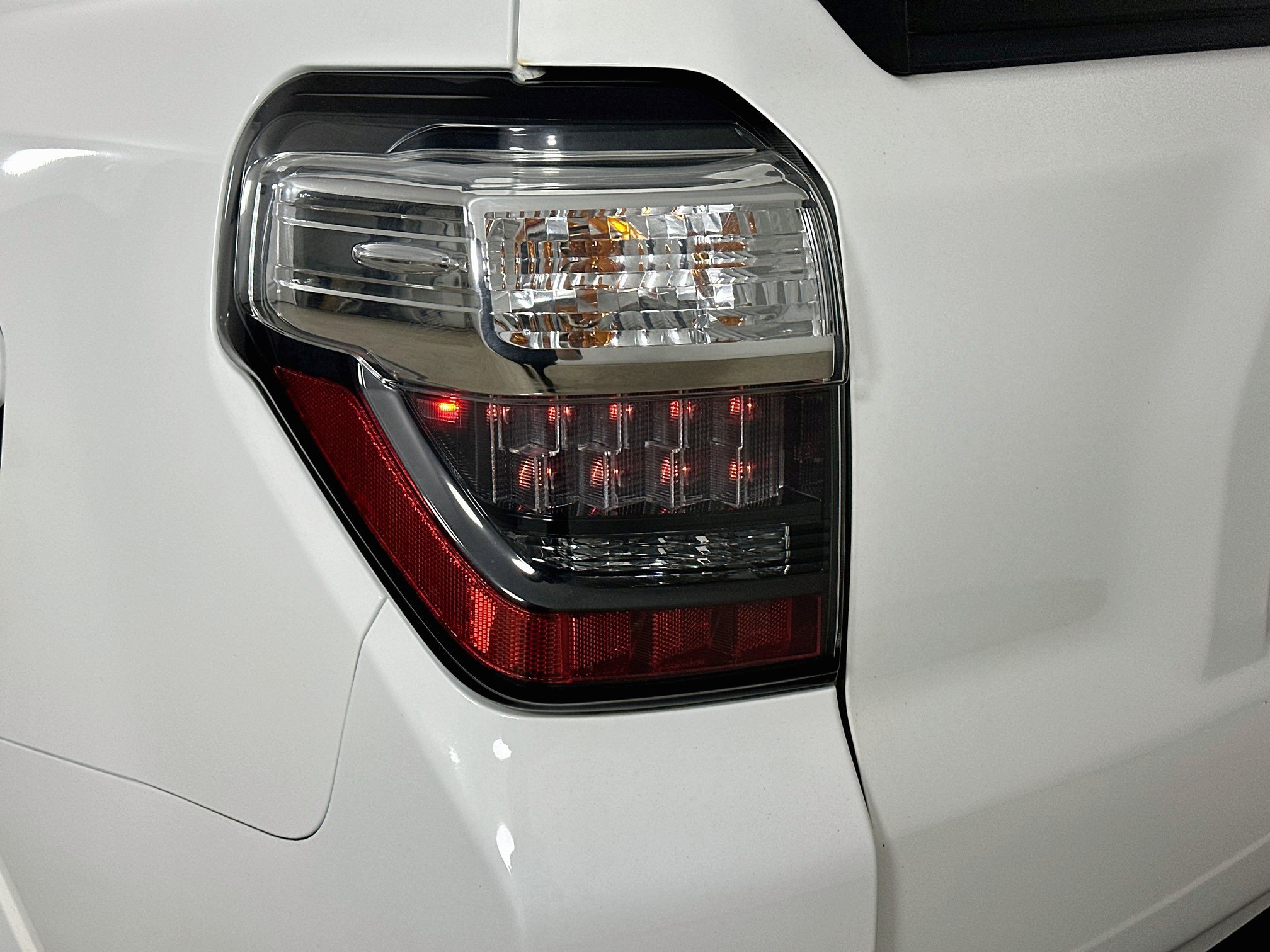 Used 2019 Toyota 4Runner TRD Off-Road Premium AWD/4WD image 38