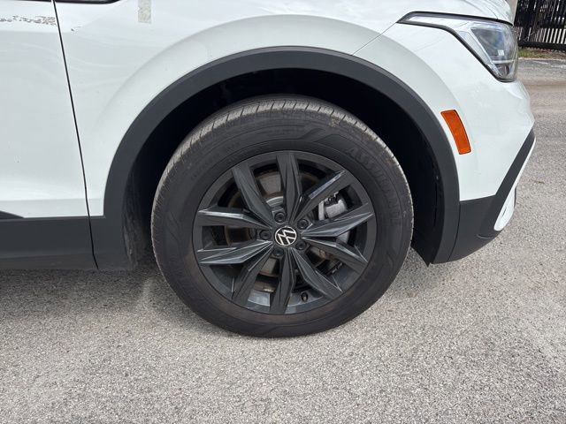 Used 2024 Volkswagen Tiguan SE image 21