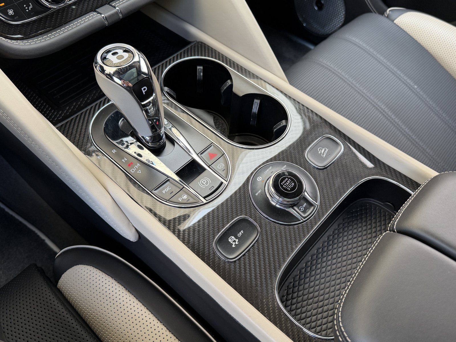 Certified 2023 Bentley Bentayga AWD/4WD image 29