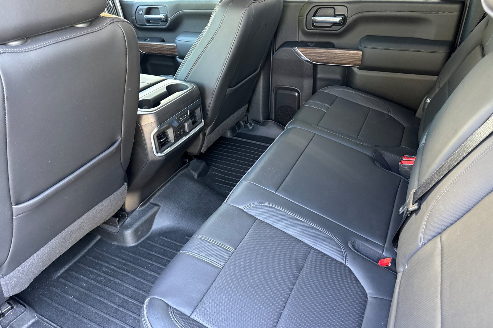 Used 2022 Chevrolet Silverado 3500 High Country w/ Safety Package II AWD/4WD image 14