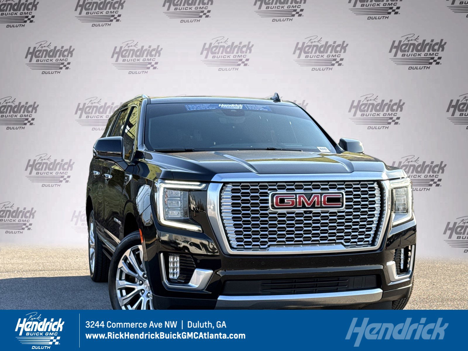 Used 2024 GMC Yukon Denali w/ Advanced Technology Package image 1