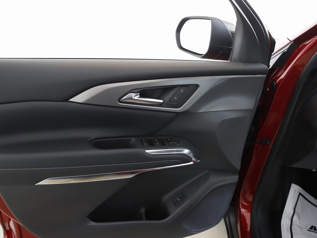 New 2025 Chevrolet Traverse LT w/ Midnight/Sport Edition image 11