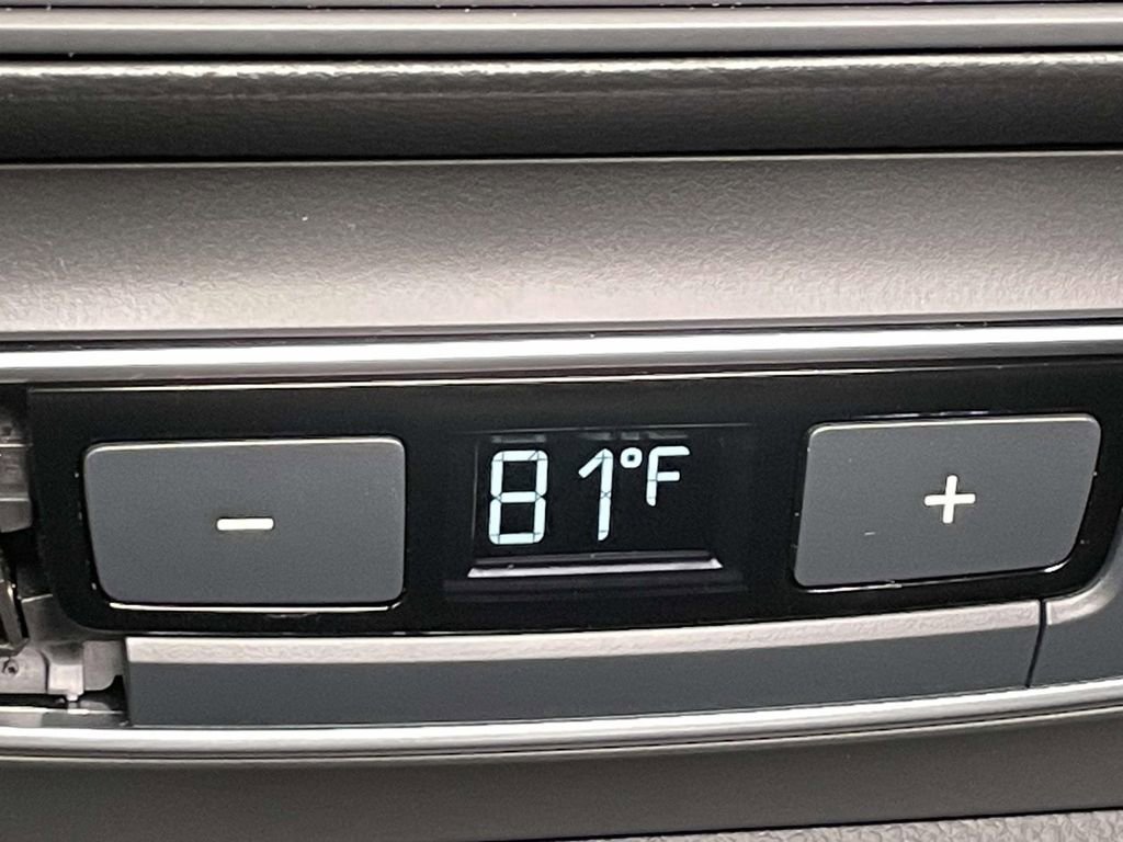 Certified 2025 Audi Q7 3.0T Premium Plus image 26