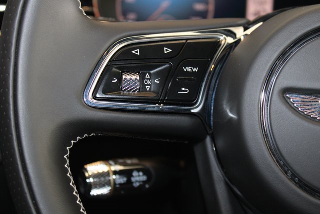 Used 2022 Bentley Flying Spur V8 image 36