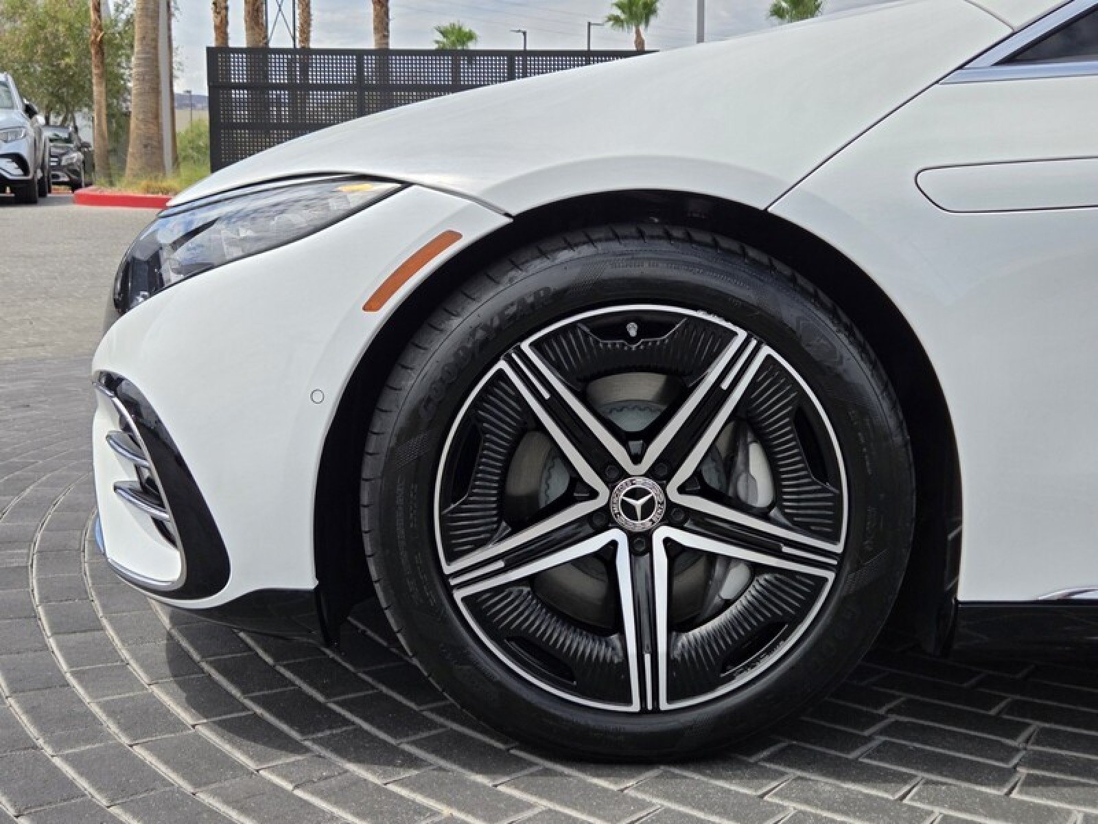 Certified 2024 Mercedes-Benz EQS 580 4MATIC Sedan image 12