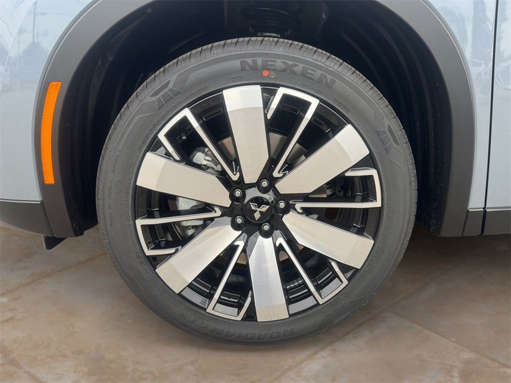 New 2025 Mitsubishi Outlander SE image 14
