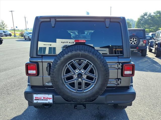Used 2026 Jeep Wrangler Unlimited Sport AWD/4WD image 7