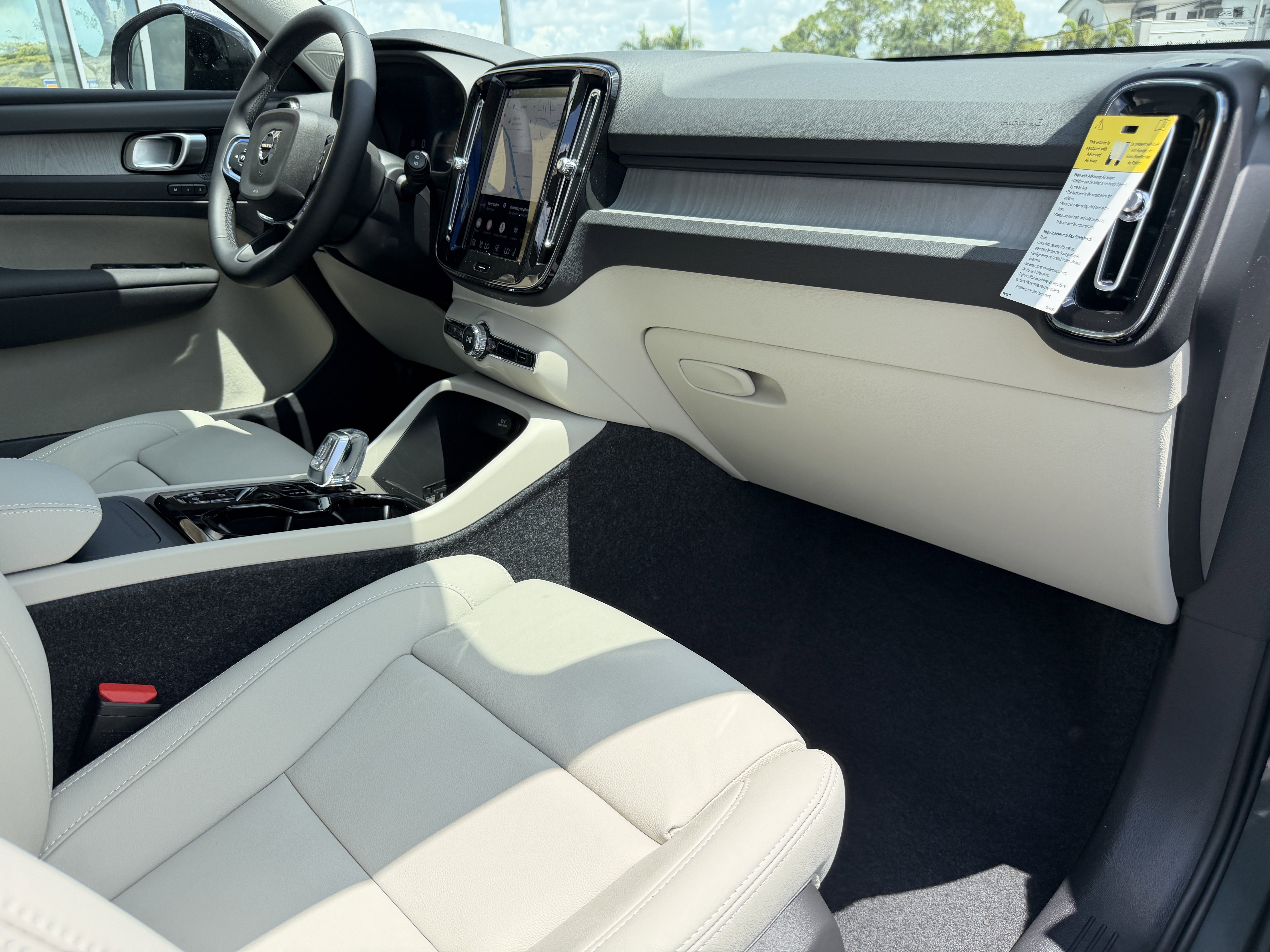 New 2026 Volvo XC40 B5 Plus w/ Climate Package AWD/4WD image 11