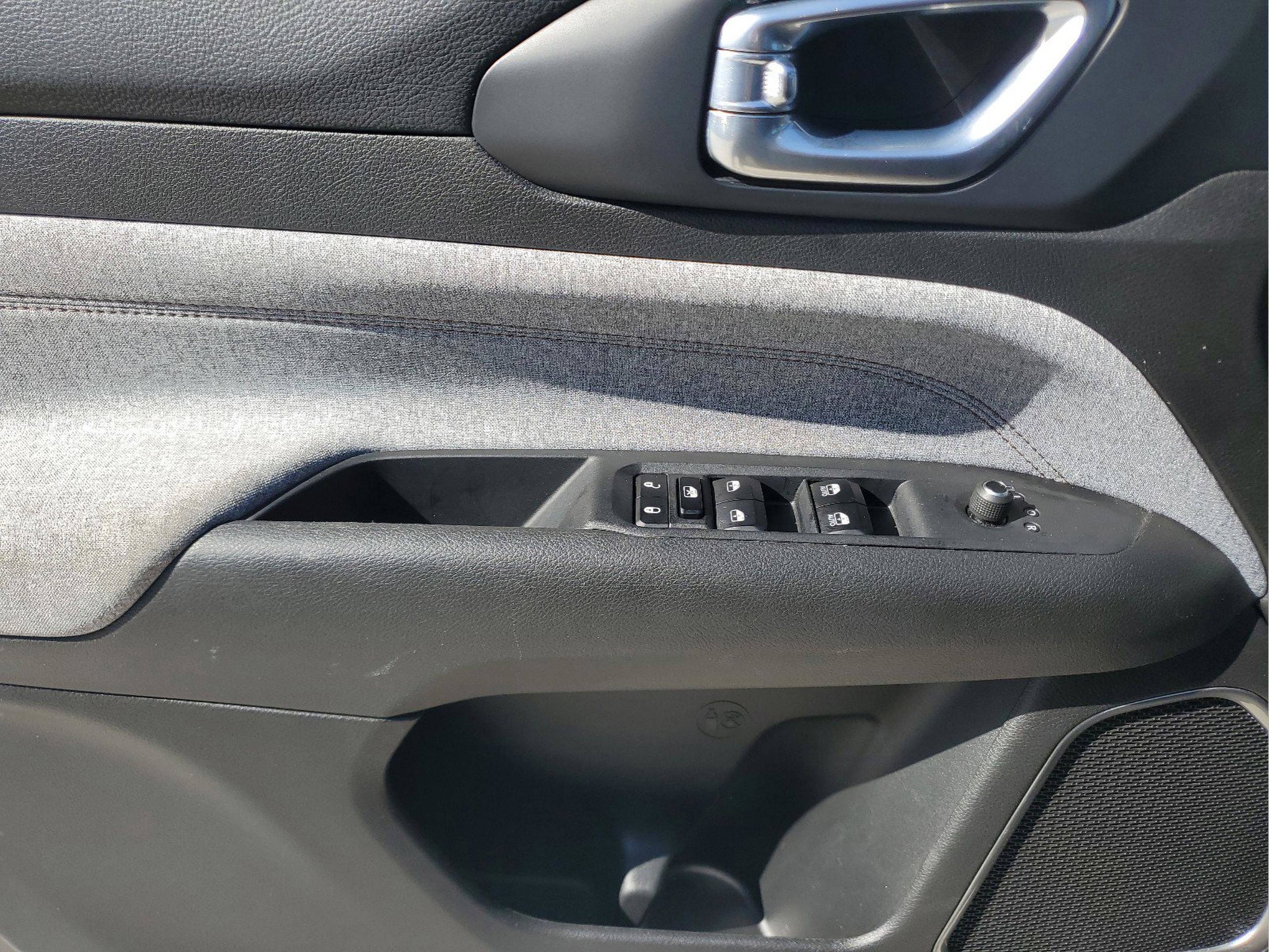 Certified 2024 Jeep Compass Latitude image 19