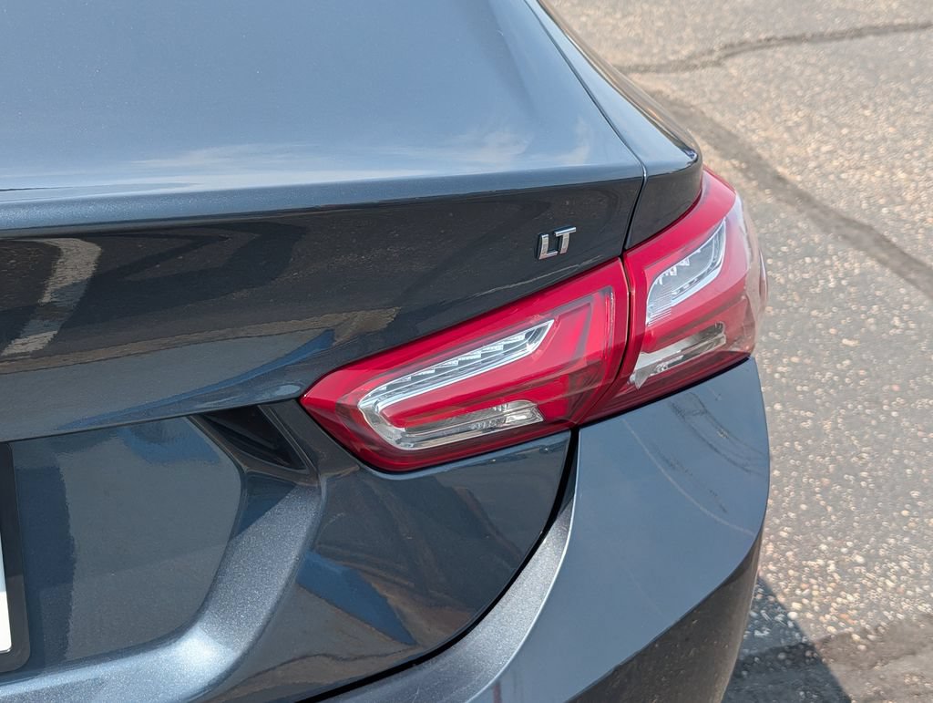 Used 2019 Chevrolet Malibu LT FWD image 6