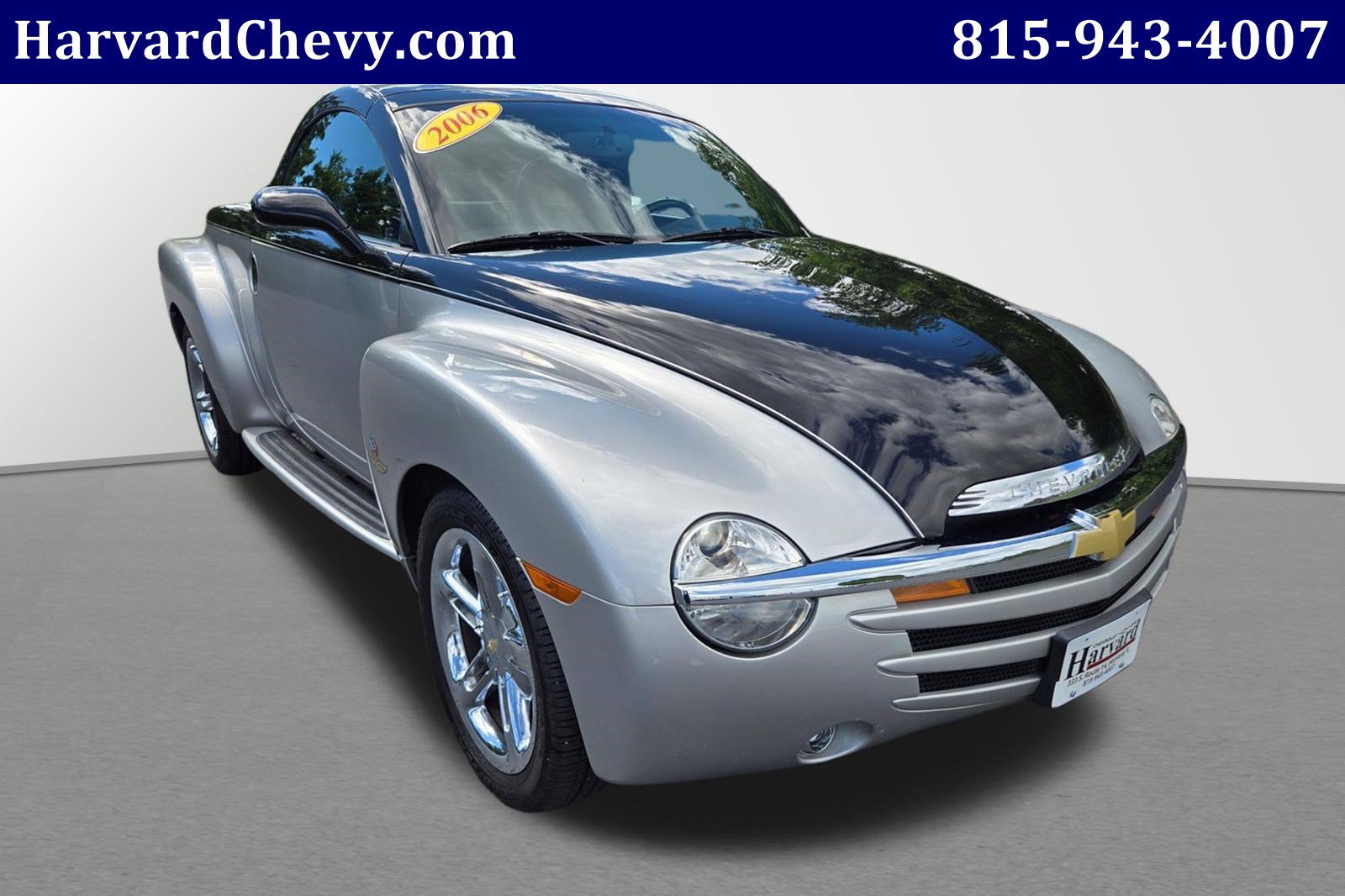 Used 2006 Chevrolet SSR w/ Preferred Equipment Group RWD image 1