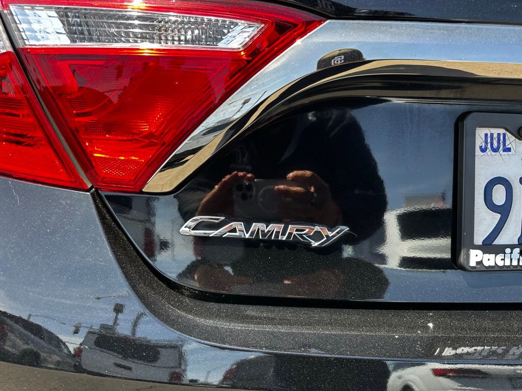 Used 2017 Toyota Camry SE FWD image 4
