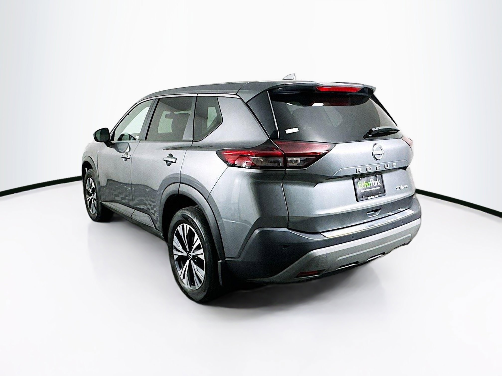 Used 2023 Nissan Rogue SV image 4