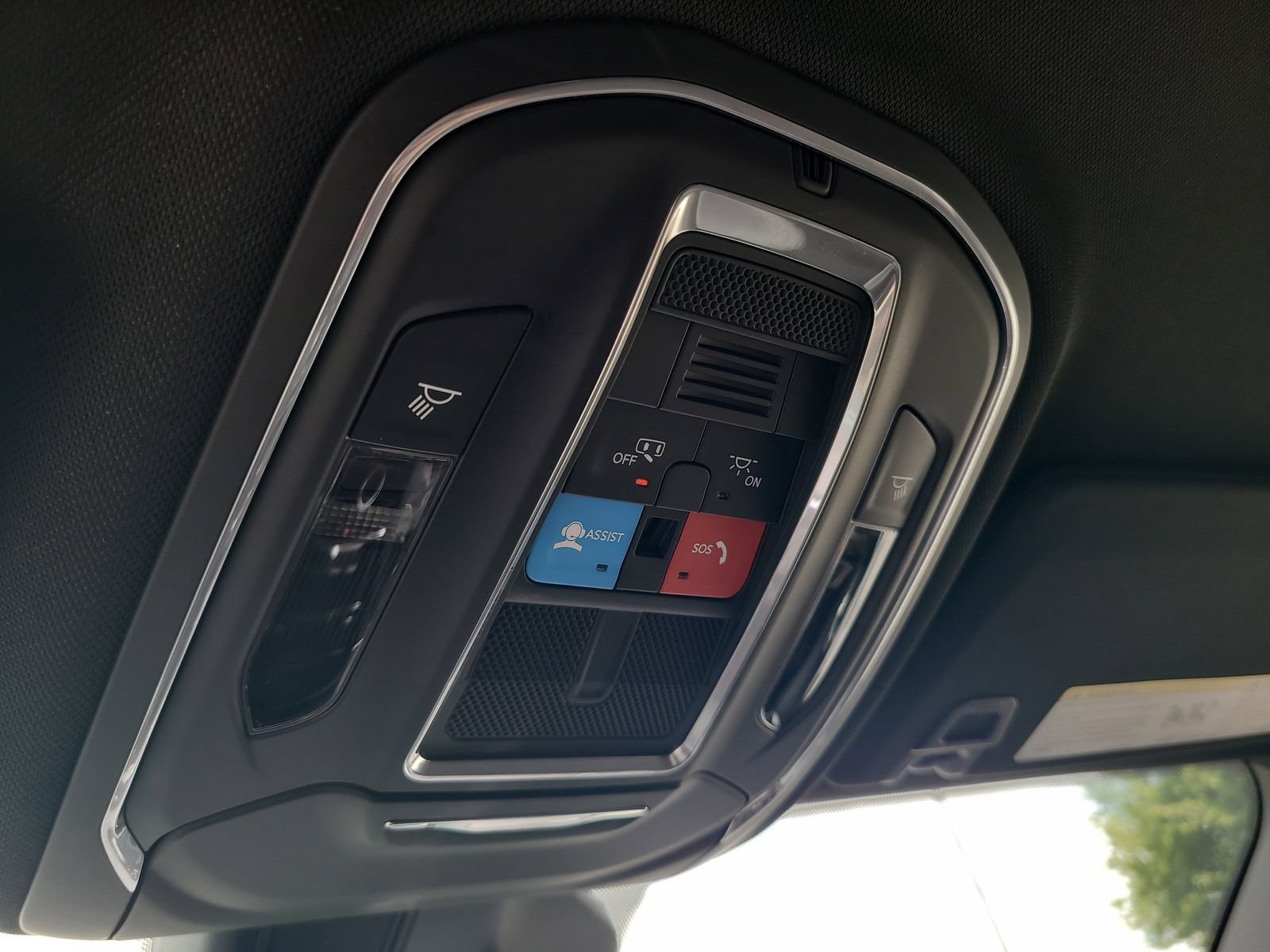 Used 2025 Jeep Grand Cherokee L Laredo AWD/4WD image 19