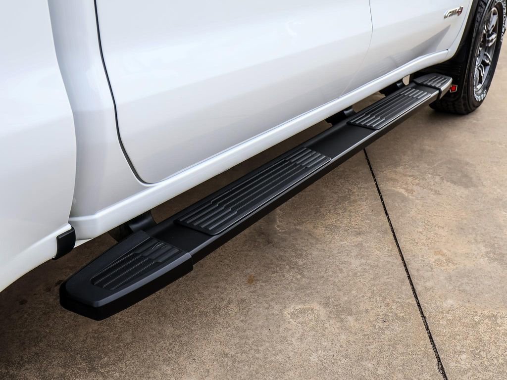 Used 2024 GMC Sierra 1500 AT4 w/ Technology Package image 10