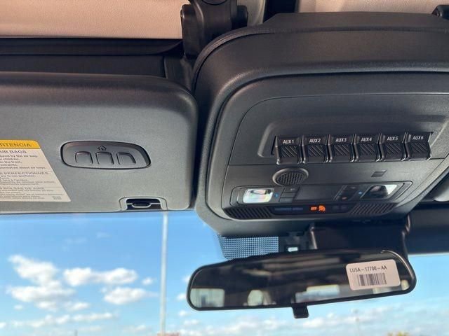 New 2025 Ford Bronco Badlands image 24