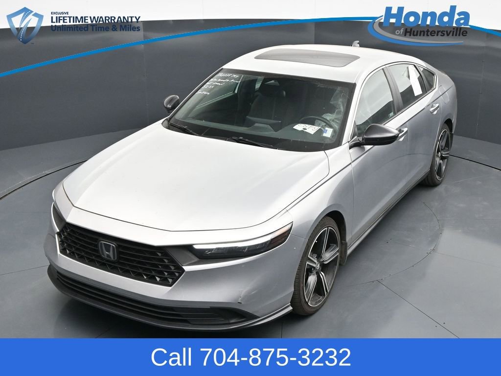 Used 2024 Honda Accord Sport image 16