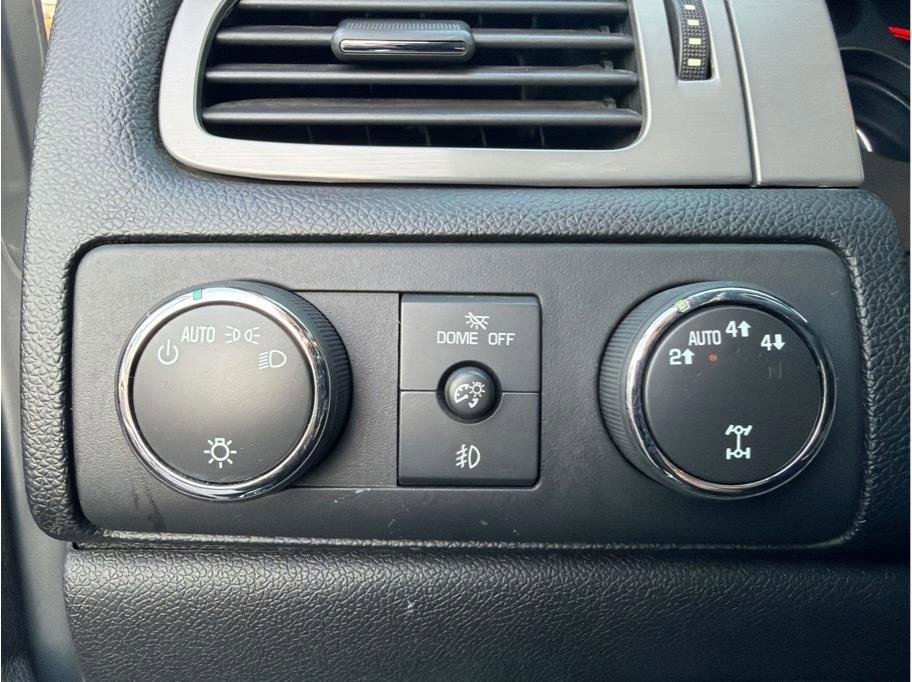 Used 2014 Chevrolet Suburban LT w/ Suspension Package, Off-Road image 21