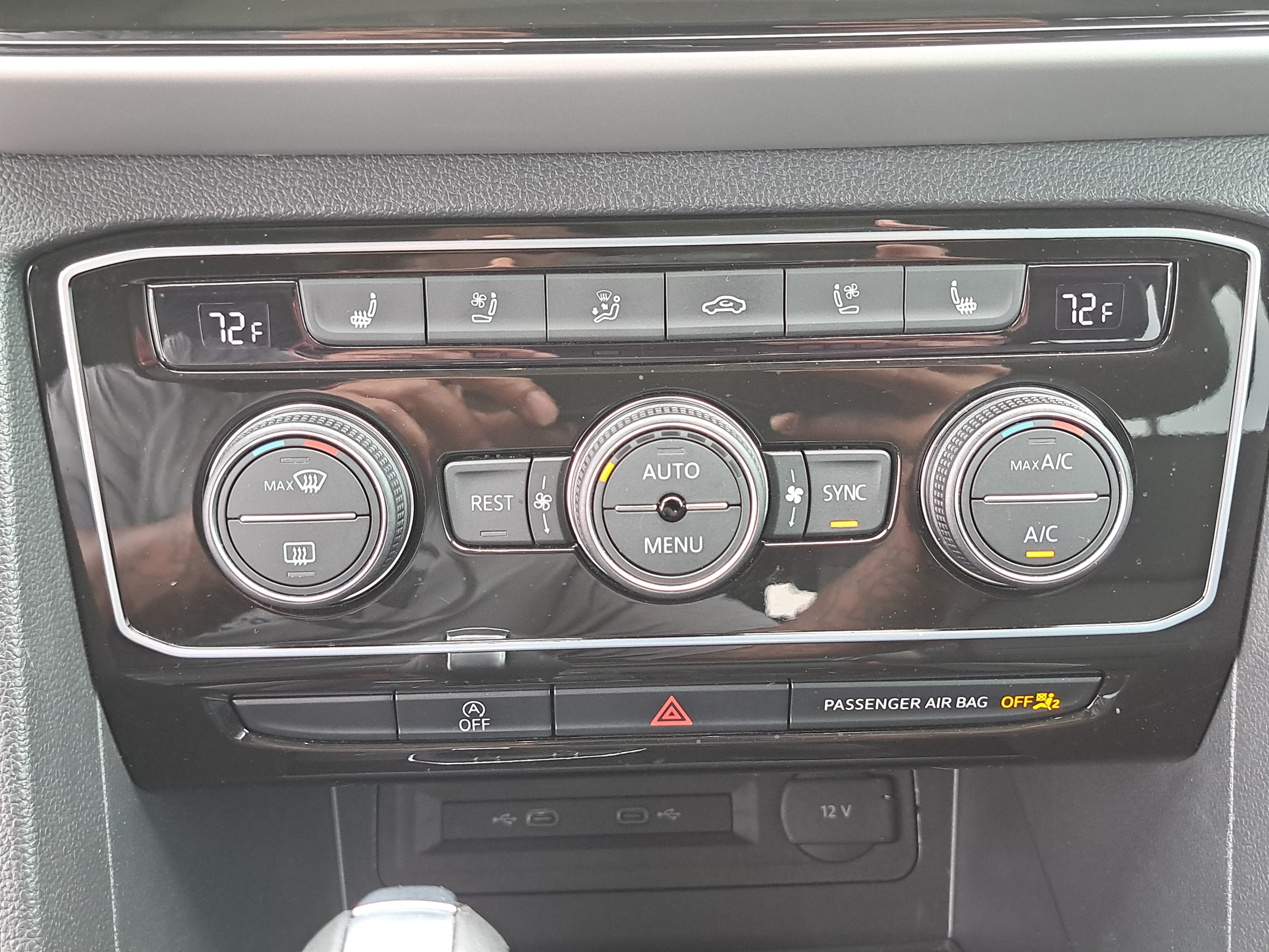 Used 2023 Volkswagen Atlas SEL Premium AWD/4WD image 22