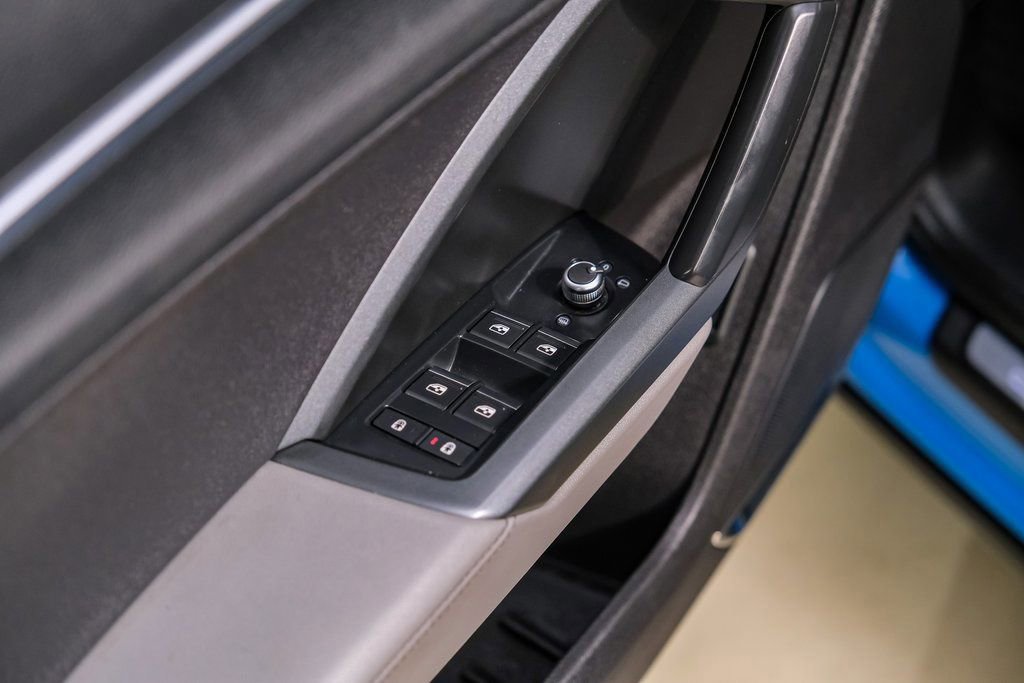 Used 2020 Audi Q3 2.0T Premium Plus w/ Premium Plus Package image 46