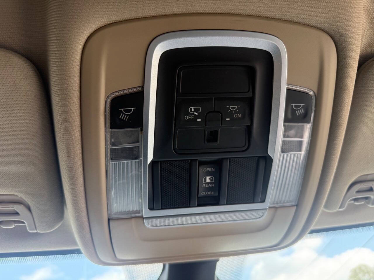 Used 2020 RAM 2500 Laramie AWD/4WD image 35