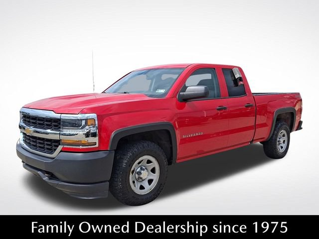 Used 2017 Chevrolet Silverado 1500 W/T w/ WT Convenience Package AWD/4WD image 3