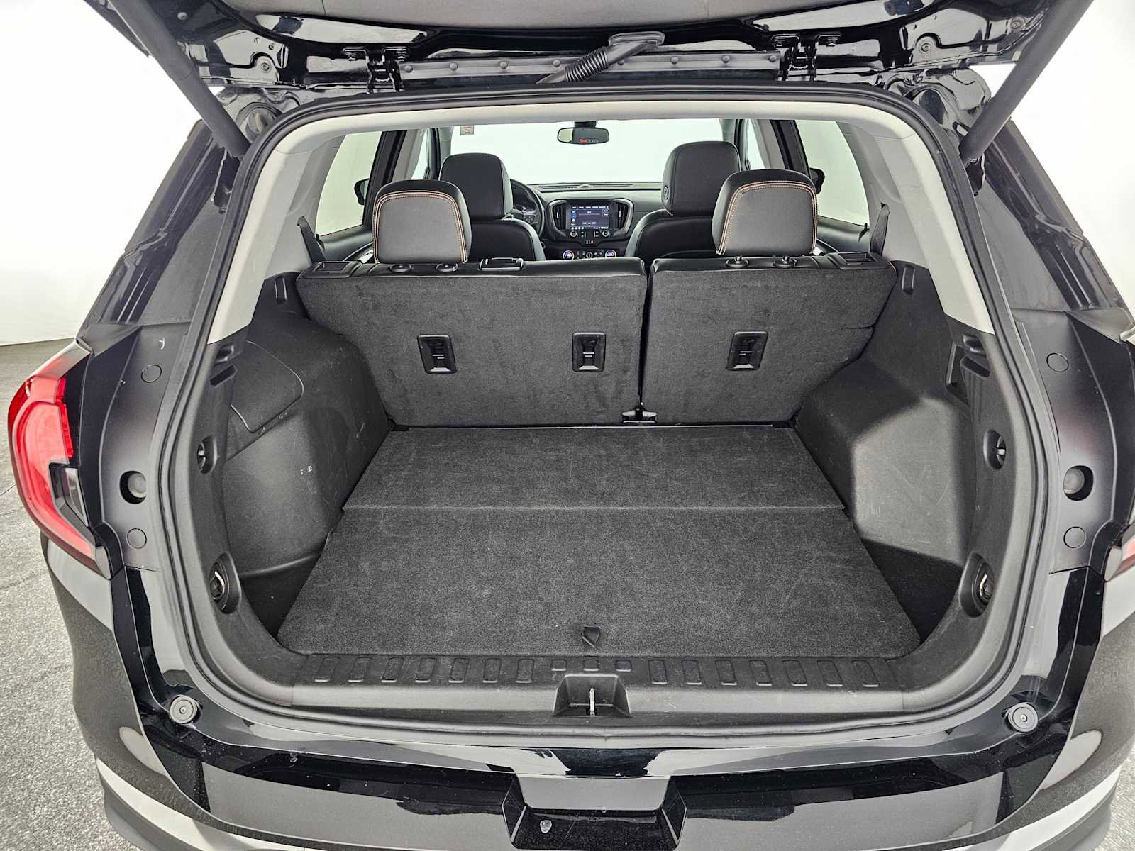 Used 2023 GMC Terrain AT4 image 14