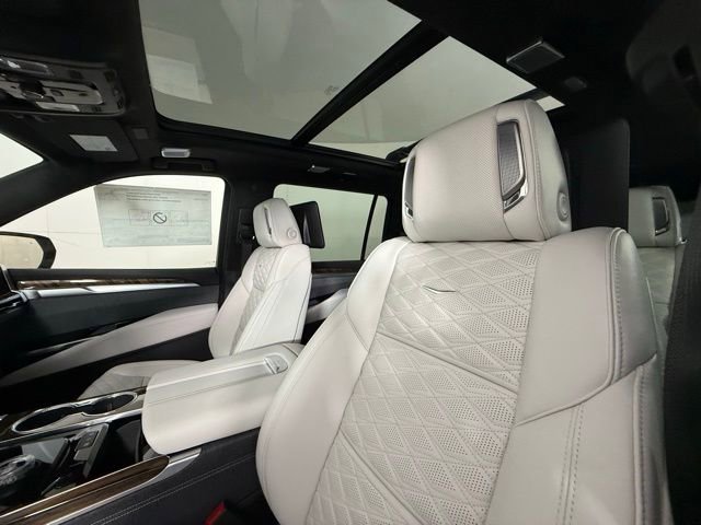 New 2026 Cadillac Escalade ESV Platinum Sport AWD/4WD image 5