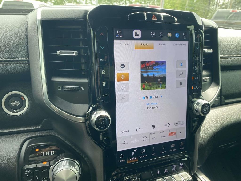 Used 2023 RAM 1500 Laramie image 24