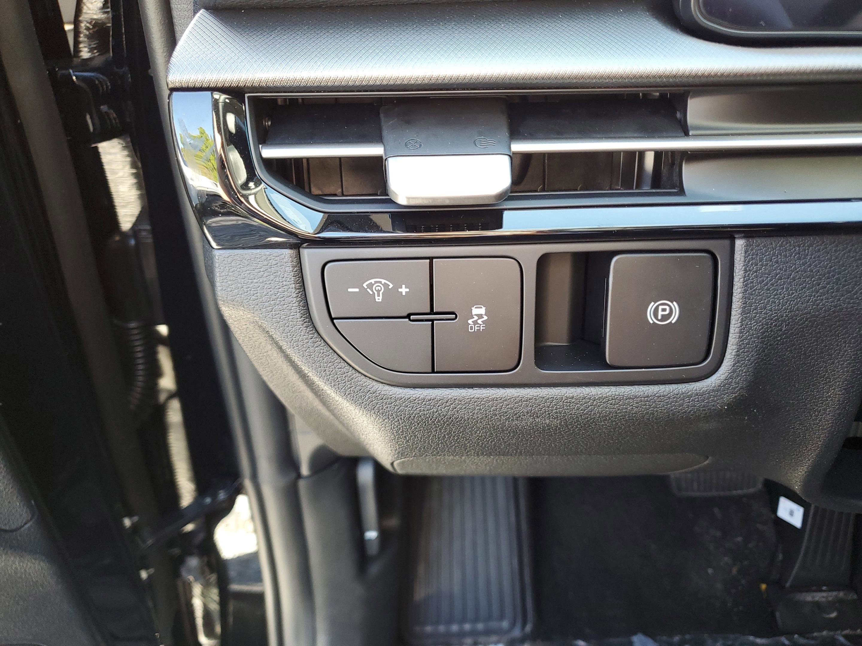 New 2026 Kia Sportage LX FWD image 27