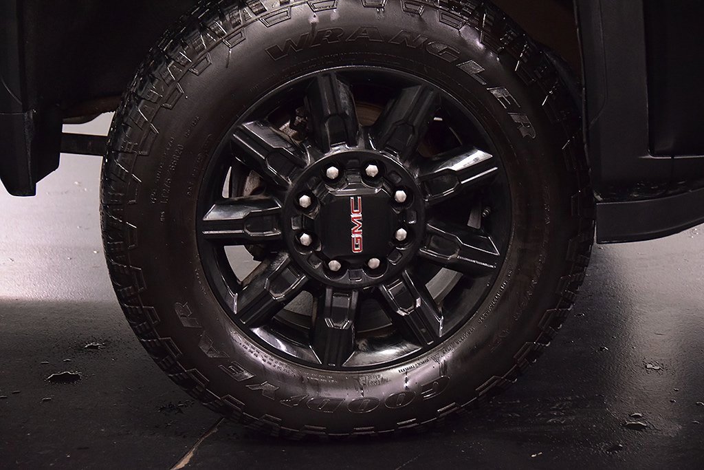 Used 2024 GMC Sierra 2500 AT4 w/ AT4 Premium Plus Package image 12