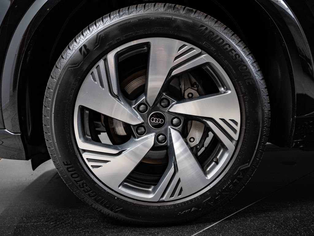Certified 2025 Audi Q6 e-tron Premium Plus w/ Premium Plus AWD/4WD image 13