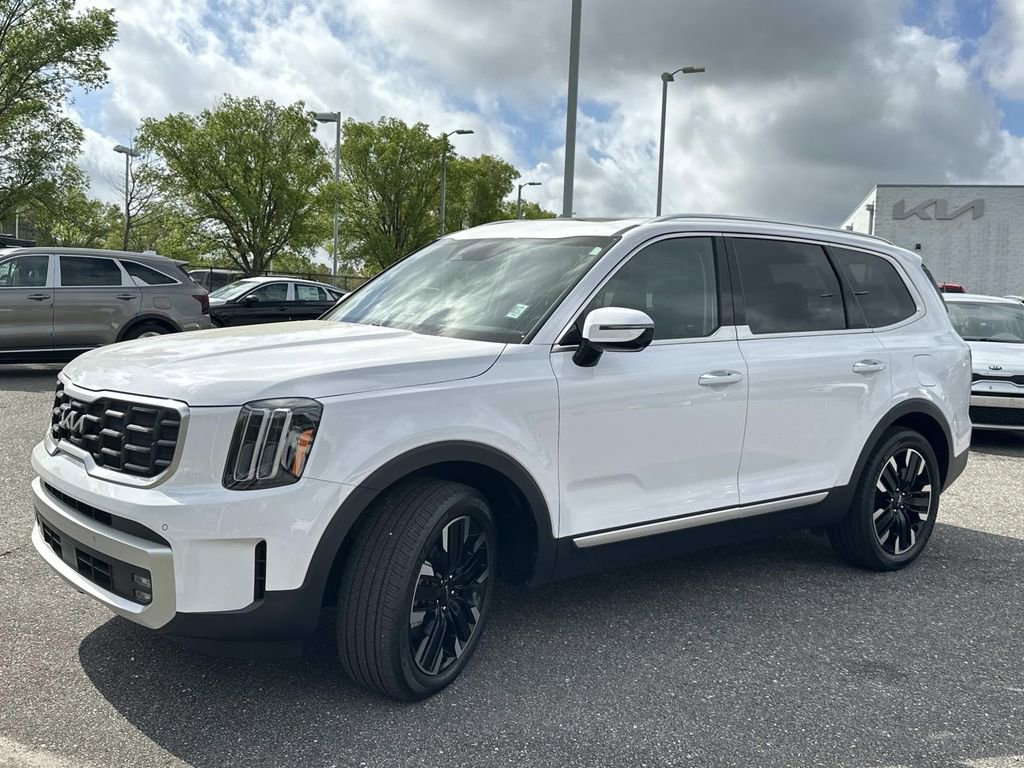 Used 2025 Kia Telluride SX w/ SX Captain's Chair Package image 10