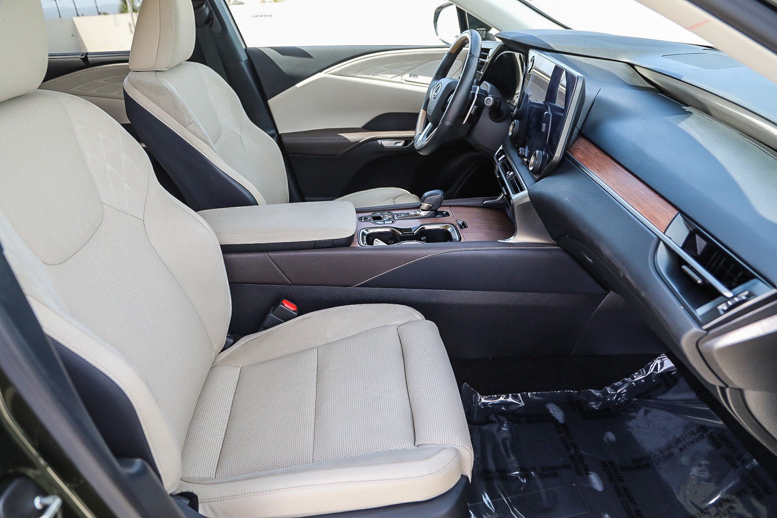 Used 2024 Lexus RX 450h AWD w/ Convenience Package image 16