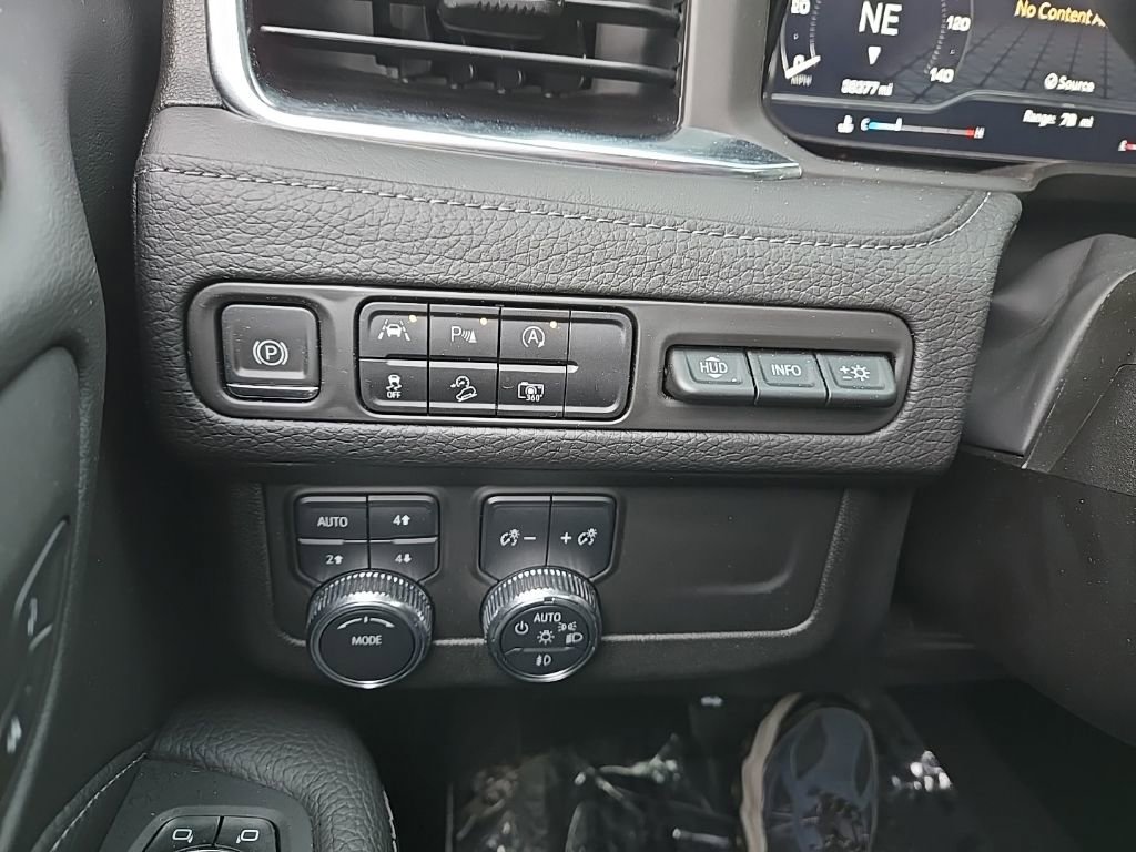 Used 2023 GMC Yukon Denali w/ LPO, Floor Liner Package image 20