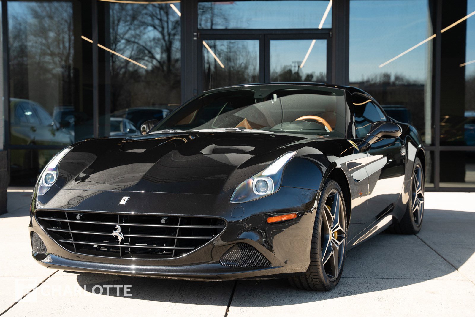 Used 2016 Ferrari California T image 6