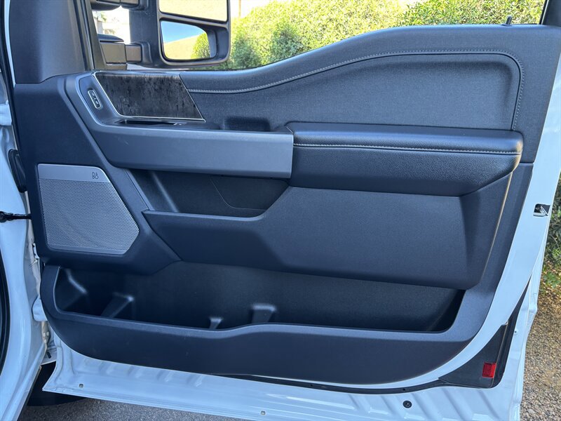 Used 2023 Ford F350 Lariat w/ Snow Plow/Camper Package image 30