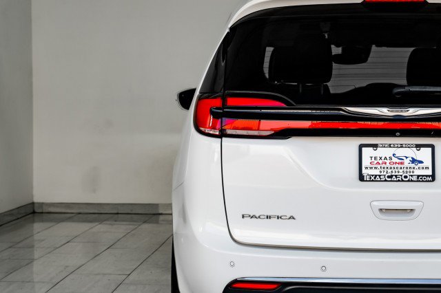 Used 2022 Chrysler Pacifica Limited FWD image 47