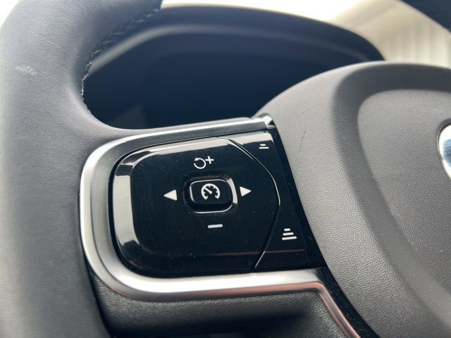 Certified 2023 Volvo XC60 T8 Plus image 30